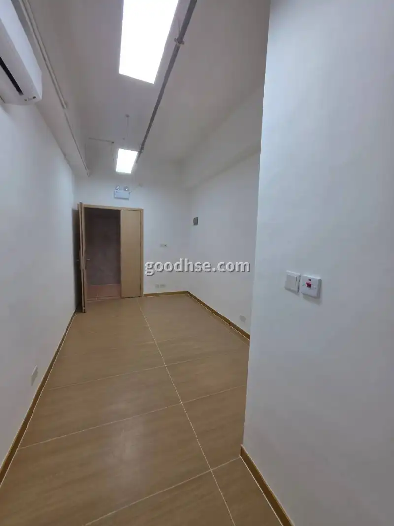 全新寫字樓裝修 內廁即租 相片 2